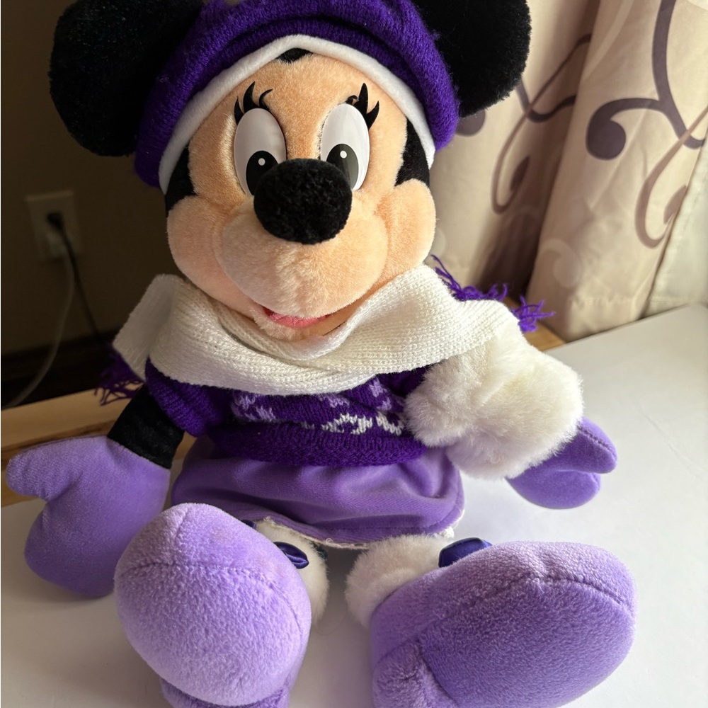 Walt Disney World Holiday Minnie 16” Plush